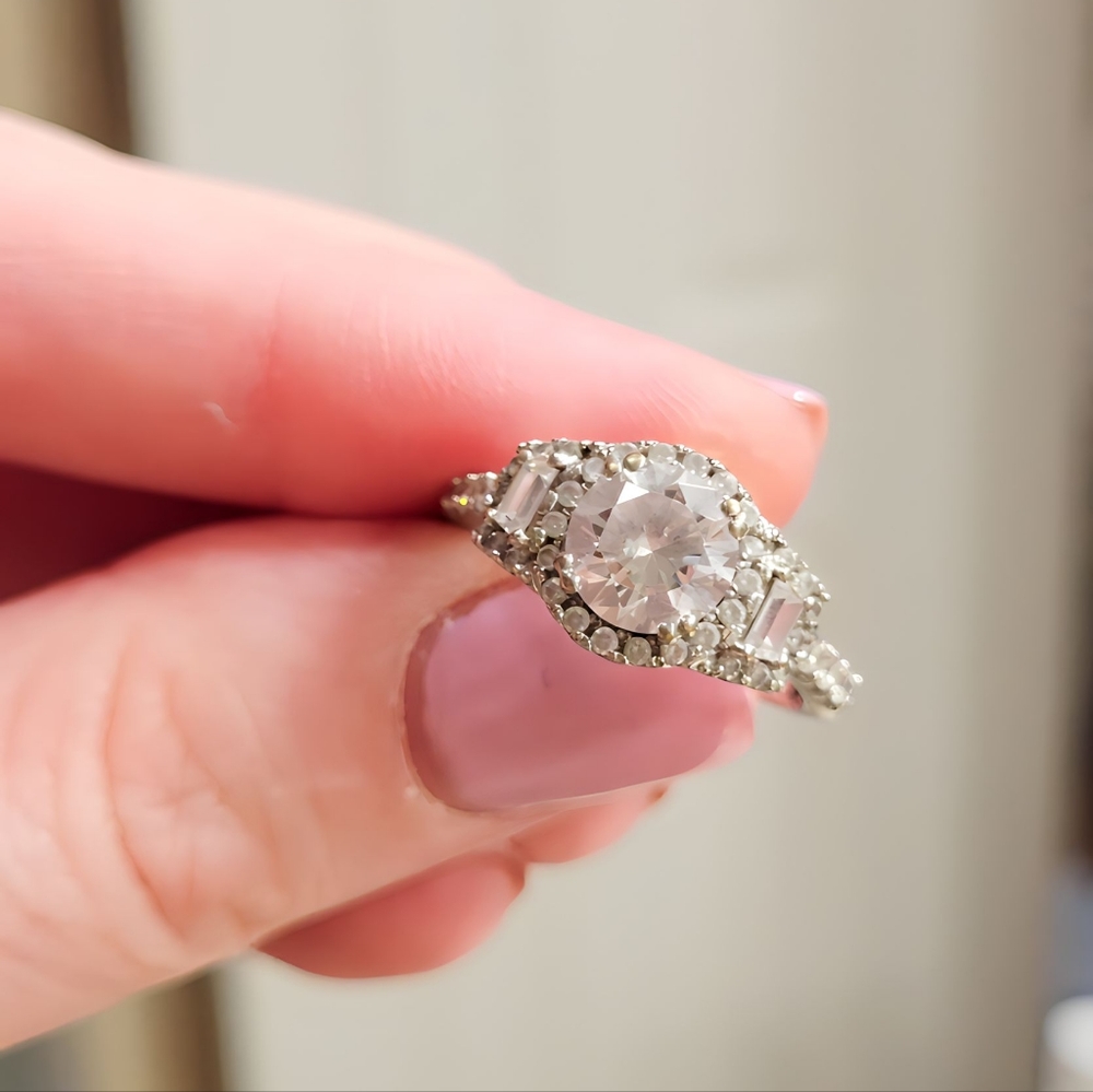 Fashion ring